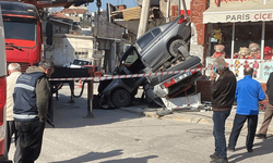 İzmir’de vinç kazası: Araçlar zincirleme sürüklendi