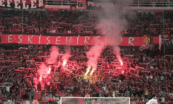 Kırmızı Şimşekler'e  tribünleri dolduracak atkılı destek