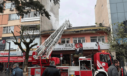 Kocaeli'de fırının bacası tutuştu: 3 kişi dumandan etkilendi