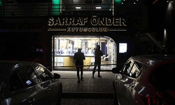 Konya'da biber gazıyla kuyumcuya giren maskeli 3 kişi, imitasyon bilezikleri çaldı