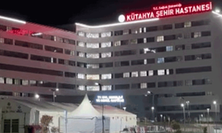 Kütahya'da çatı temizliği faciası: Babasının attığı demir oğlunun başına isabet etti