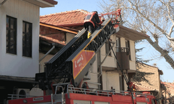 Kütahya’da çatı yangını paniğe yol açtı