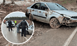 Seyitgazi yolunda kaza: Otomobil savruldu, yaralılar var