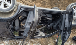 Sinop’ta kontrolden çıkan araç takla attı