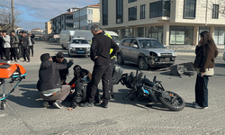 Tekirdağ'da otomobil ile motosikletin kaza anı kamerada