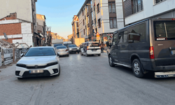 Tepebaşı’nda hatalı park sürücülere zor anlar yaşattı