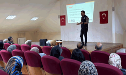 Ağrı'da öğrenci ve velilere SİBERAY semineri verildi