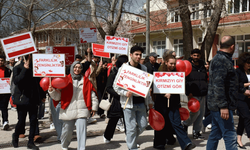 Anadolu Üniversitesi’nden anlamlı yürüyüş