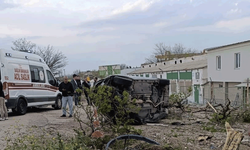 Balıkesir Bandırma'da takla atan otomobil sürücüsü yaralandı