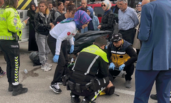 Bursa’da işçi servisine motosiklet çarptı: 2 yaralı