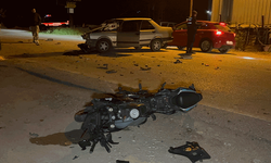 Çanakkale'de otomobil ile motosiklet çarpıştı: 3 yaralı