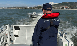 Çanakkale'de sürüklenen bottaki 3 kişi kurtarıldı