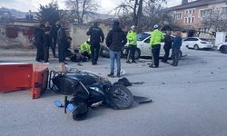 Erzincan’da otomobil ile motosiklet çarpıştı: 1 yaralı