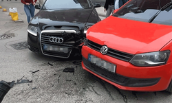 Eskişehir’de korkutan kaza: Ara sokakta çarpıştılar