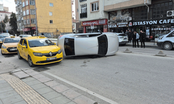 Eskişehir’de korkutan kaza: Araç devrildi, sürücü yara almadan kurtuldu