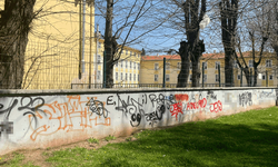 Eskişehir’de okul bahçe duvarlarındaki çirkin ifadelere büyük tepki