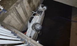 Eskişehir’de ölümle burun buruna: Araçla kanala uçtular