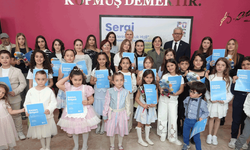 Eskişehir’de “Renklerin Çocuk Hali” sergisi açıldı