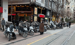 Eskişehir’de yaya tepkisi: Kuryeler yolu kapattı