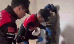 Hatay'da markette satışa hazır litrelerce kaçak alkol ele geçirildi