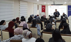 Kars’ta öğrencilere siber güvenlik eğitimi