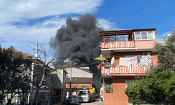 Kocaeli'de korkutan fabrika yangını: Duman gökyüzünü kapladı