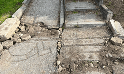 Odunpazarı’nda engelli vatandaşlara engel olan yollar tepki çekiyor