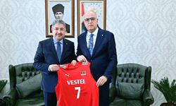 TVF Başkanı Üstündağ, Eskişehir Valisi Yılmaz ile bir araya geldi