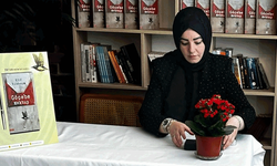 Yazar Elif Yıldırım ilk kitabını okurlarıyla buluşturdu