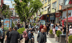 Arife günü çarşıda indirim yoğunluğu