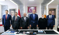 Bakan Ersoy’ AK Parti Eskişehir İl Başkanlığı’nı ziyaret etti