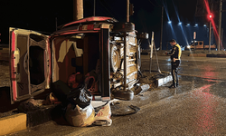 Burdur'da otomobil ile hafif ticari araç çarpıştı: 1 ölü, 5 yaralı