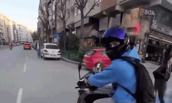 Eskişehir'de genç motosikletli “Çekiyor mu?” dedi, saniyeler sonra kaza yaptı