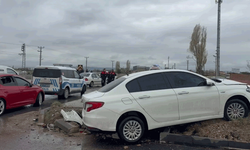 Eskişehir'de iki otomobilin çarpıştığı kazada 1 kişi yaralandı