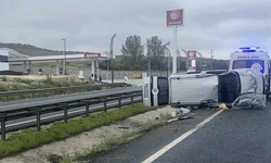 Eskişehir'de kontrolden çıkan araç yan yattı: 4 yaralı