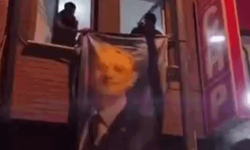 Eskişehir’de Özgür Özel’e destek: İl binasına posteri asıldı!