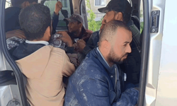 Hatay'da hafif ticari araca 10 göçmen sığdıran insan tacirine 100 bin TL ceza