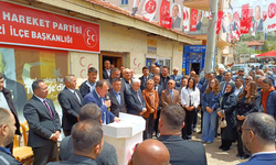 MHP’den Seyitgazi çıkarması: Esnaf ve vatandaşla buluştular