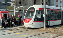 Samsun'da tramvayın çarptığı kadın hastanelik oldu