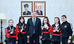 Vali Yılmaz, Eskişehir’in gururu sporcuları makamında ağırladı