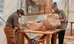 9. Uluslararası Ahşap Heykel Festivali’nde eserler sergiye hazır hale geldi
