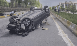 Ağrı'da araç takla attı, sürücü yaralandı