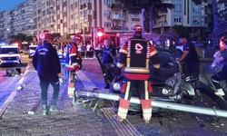 Balıkesir'de istinat duvarına çarpan otomobilin sürücüsü öldü