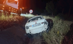 Bilecik'te otomobil su kanalına düştü: 1'i ağır 2 yaralı