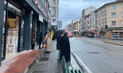 Eskişehir güne yağışla başladı