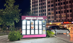 Eskişehir’de çiçek otomatına yoğun ilgi