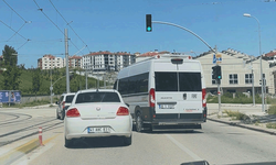 Eskişehir’de trafiği tehlikeye düşüren servise 10 bin TL ceza