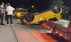 Eskişehir’de virajı alamayan taksi ters döndü: 2 yaralı