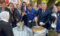 Esnaf ve Sanatkârlar Odaları Birliği'nden 2 bin 500 kişilik aşure ikramı!