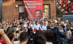Görevden Alınan CHP İl Başkanı Talat Yalaz, İl Örgütünde Alkışlarla Karşılandı!